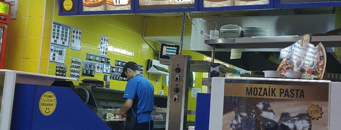 Domino's Pizza - Parseller is one of Lieux qui ont plu à Naciye.