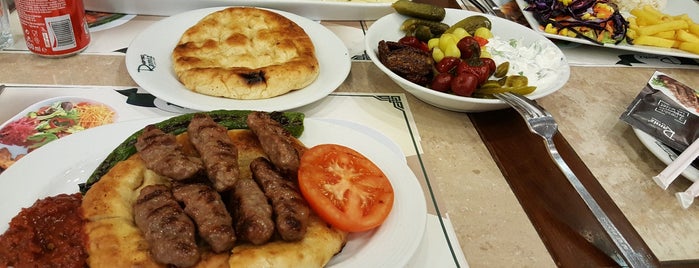 Köfteci Ramiz is one of Naciye'nin Beğendiği Mekanlar.