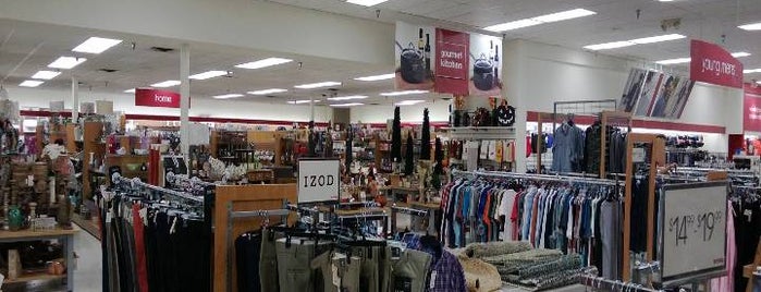 T.J. Maxx is one of สถานที่ที่ Lisa ถูกใจ.