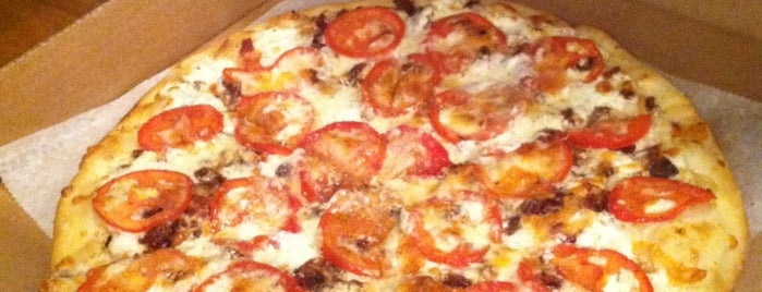 The Oven Pizza E Vino is one of Tempat yang Disukai Liz.