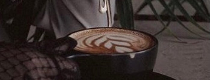 Azur Speciality Coffee is one of Posti che sono piaciuti a Fara7.