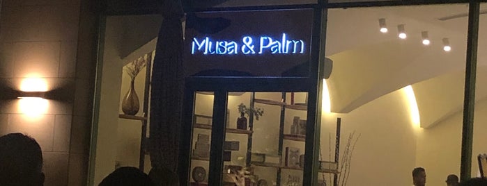 Musa & Palm is one of Lieux qui ont plu à Fara7.