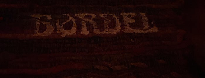 Bordel is one of Chicago bars.