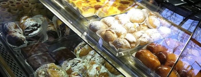 Leonetti's Bakery is one of Top Spots for Dessert.
