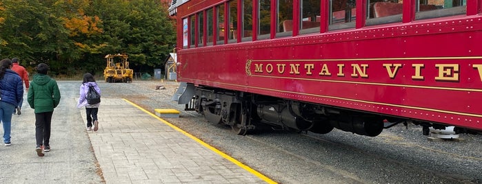 Hobo Railroad is one of New England Tourist Attractions.