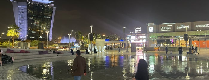 U Walk Parking is one of فطور.