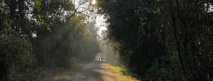 Cross Seminole Trail is one of Tempat yang Disukai Scott.