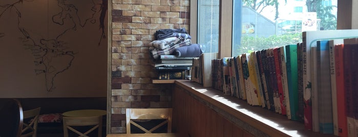 Roastery Beans Cafe is one of easy 서대문구(충정로역,신촌역,이대역).