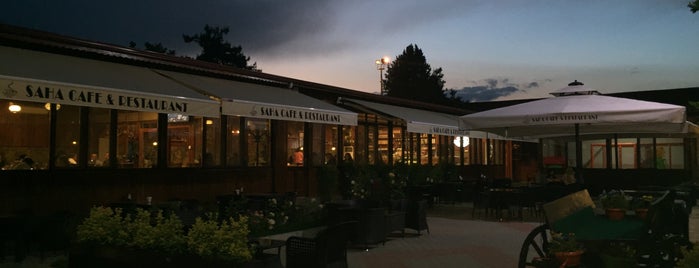 SAHA  Restaurant & Cafe is one of Enes'in Beğendiği Mekanlar.