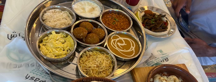 مطعم طواش is one of مطاعم.