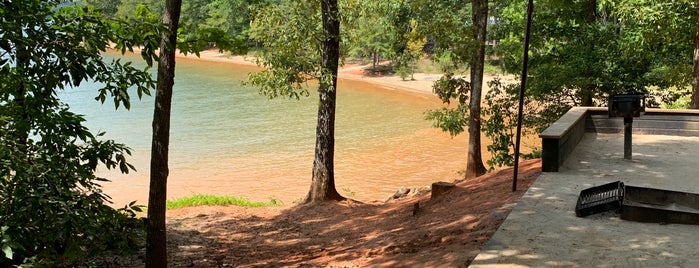 Twin Lakes Campground is one of Camping and Glamping.