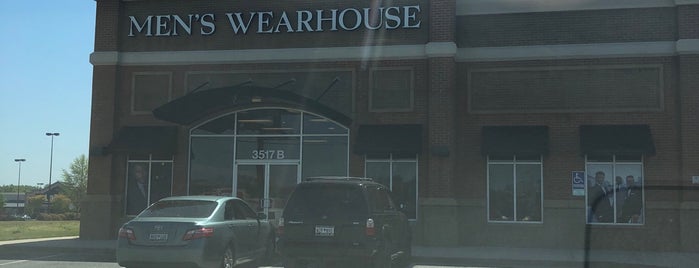 Men's Wearhouse is one of Orte, die Joshua gefallen.