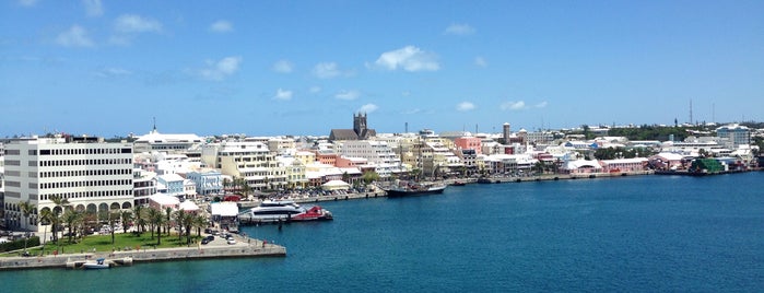 Lemon Tree Cafe is one of Bermuda.