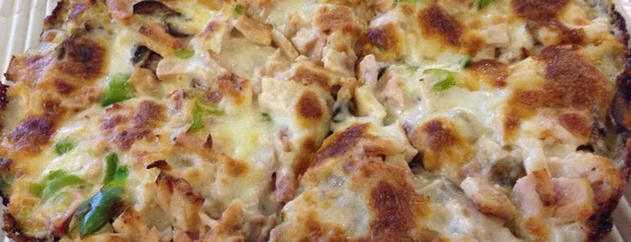 Pizza Pizza | پیتزا پیتزا is one of Mashhad Restaurants & FastFoods.