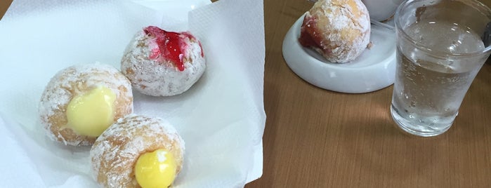 Café Donuts is one of Guide to Santos's best spots.