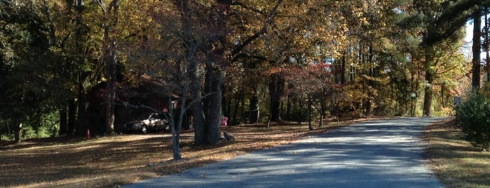 McKenney Acres is one of Chester'in Beğendiği Mekanlar.