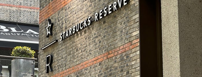 Starbucks is one of Shanghai 上海.