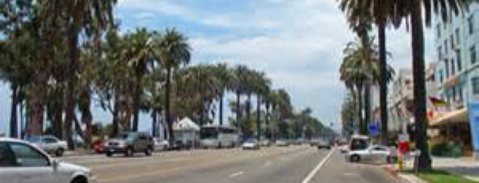 City of Santa Monica is one of US - Tây.