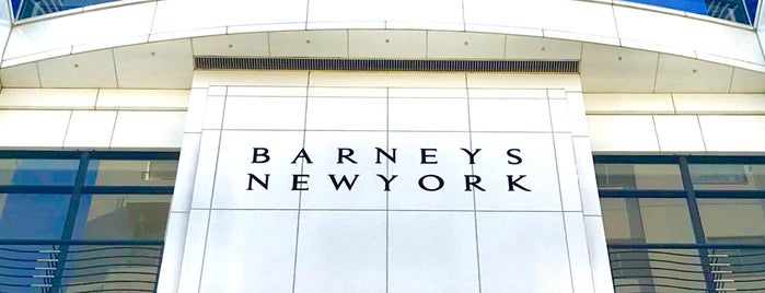 Barneys New York is one of papecco1126's Saved Places.