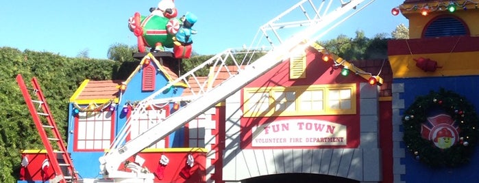 Fun Town Stage is one of Top LEGOLAND TIPS.