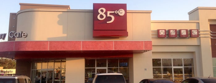 85C Bakery Cafe is one of To Try.