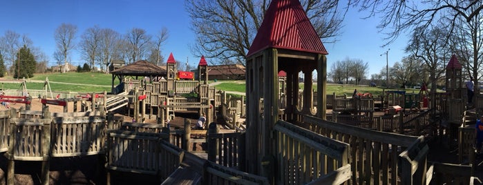 Red Caboose Park is one of สถานที่ที่ Amy ถูกใจ.