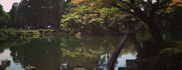 Kenrokuen Garden is one of 小京都 / Little Kyoto.