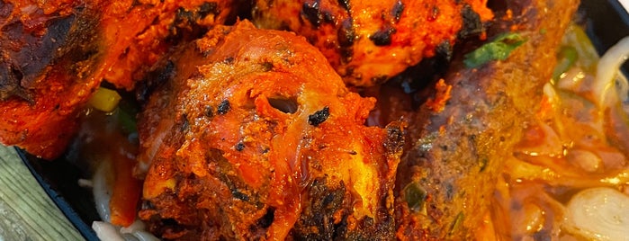 Banjara Indian Cuisine is one of Lieux qui ont plu à Simran.