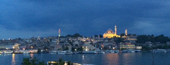 karaköy balık is one of İstanbul Az Bilinen Mekanlar..