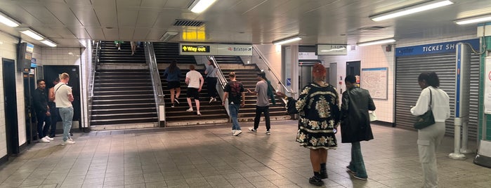 Brixton London Underground Station is one of My Underground List.
