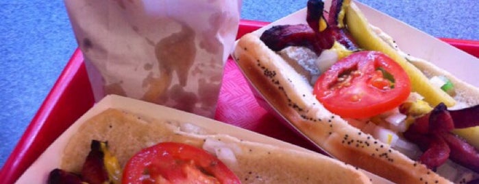 Gold Coast Dogs is one of Hot Dogs 4.