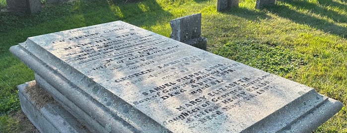 South Cemetery is one of Old Historic Cemeteries.