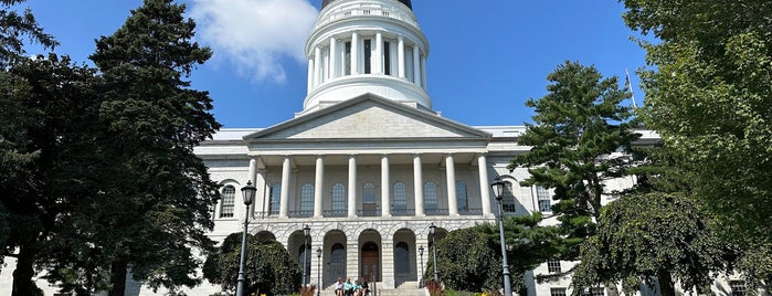 The State House is one of State Capitols.