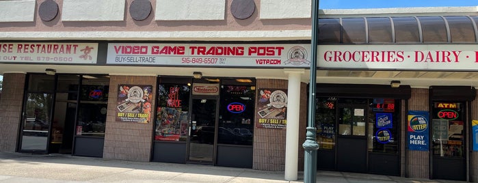 Video Game Trading Post is one of สถานที่ที่ Zachary ถูกใจ.