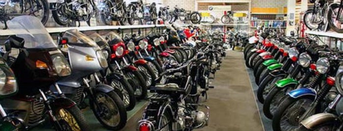 Bikes & Rides is one of Signoria Places.