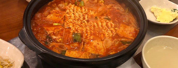 삼광보리밥 is one of 부산 맛집.