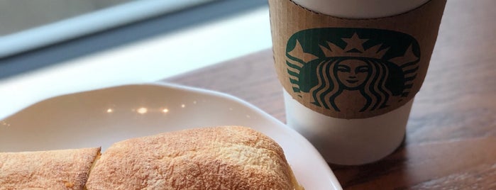 Starbucks is one of Christianさんのお気に入りスポット.