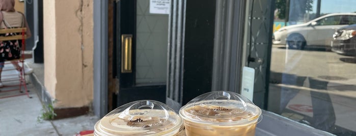 Hive Cafe is one of 여덟번째, part.3.