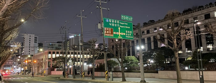 헌법재판소 앞 삼거리 is one of 서울특별시 part.3.