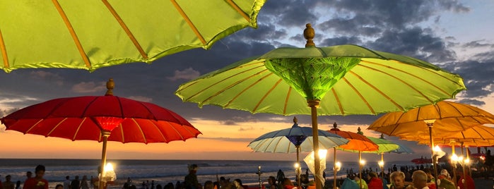 Bali Juice Park Bar & Grill is one of Locais curtidos por Riann.