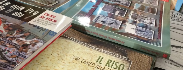 Libreria Mondadori is one of Vercelli.