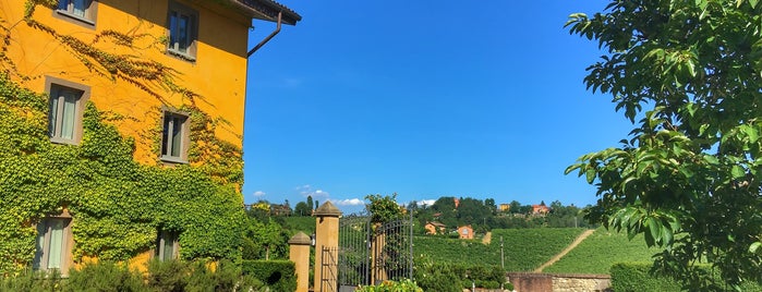 Villa Sparina is one of Posti che sono piaciuti a Rocio.