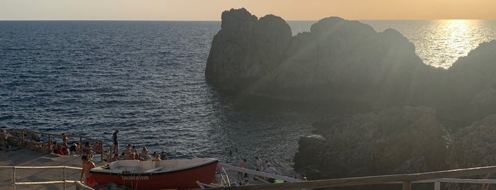Maliblu is one of Capri Island.