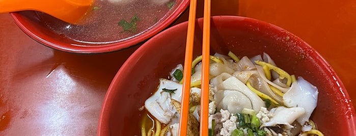 West Coast Market Square (Market & Food Centre) is one of Micheenli Guide: Top hawker centres Singapore.