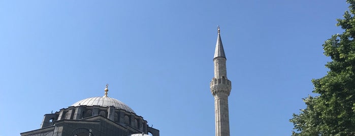 TophaneMeydanı is one of Orte, die Özden gefallen.