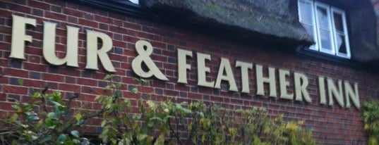 The Fur and Feather Inn is one of Orte, die ste gefallen.