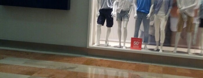 GAP is one of Catadorさんのお気に入りスポット.