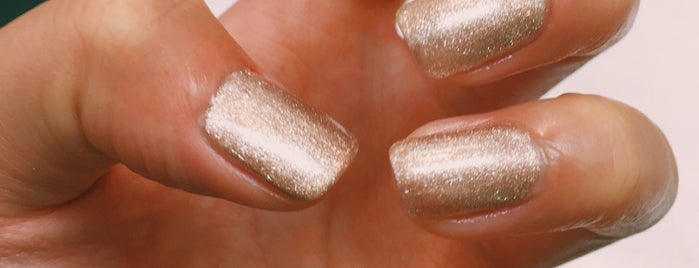 True Nails is one of Lugares favoritos de Sonia.