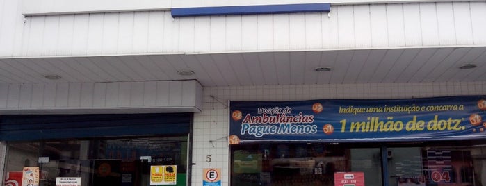 Farmácia Pague Menos is one of Farmácias em Manaus (Drugstore).