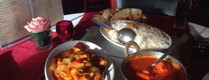 Taste Of India is one of Tempat yang Disukai Louise.